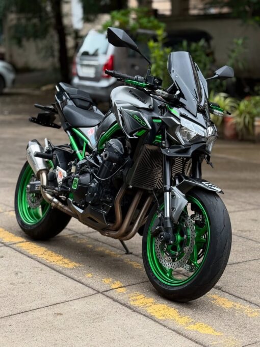 Kawasaki z900 (Abs)