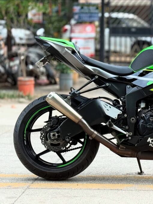 Kawasaki ZX6R (abs)