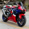Honda CBR-1000RRR fireblade