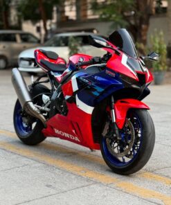 Honda CBR-1000RRR fireblade