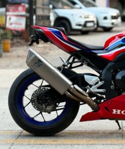 Honda CBR-1000RRR fireblade