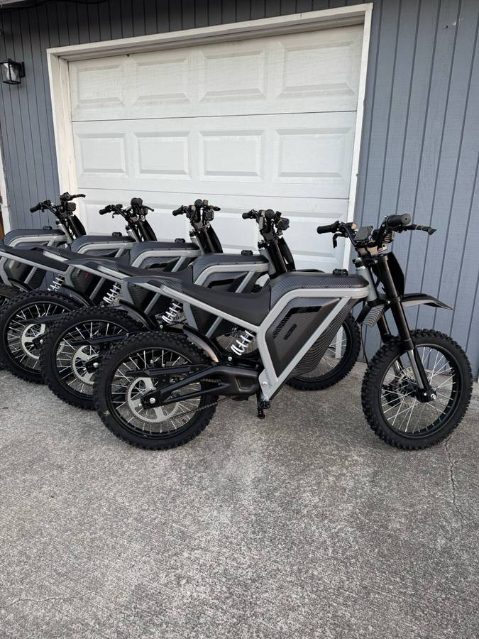 WhatsApp Image 2025-11-14 at 13.10.47 Valtinsu EM 22 Electric Dirt Bike 60V 37MPH